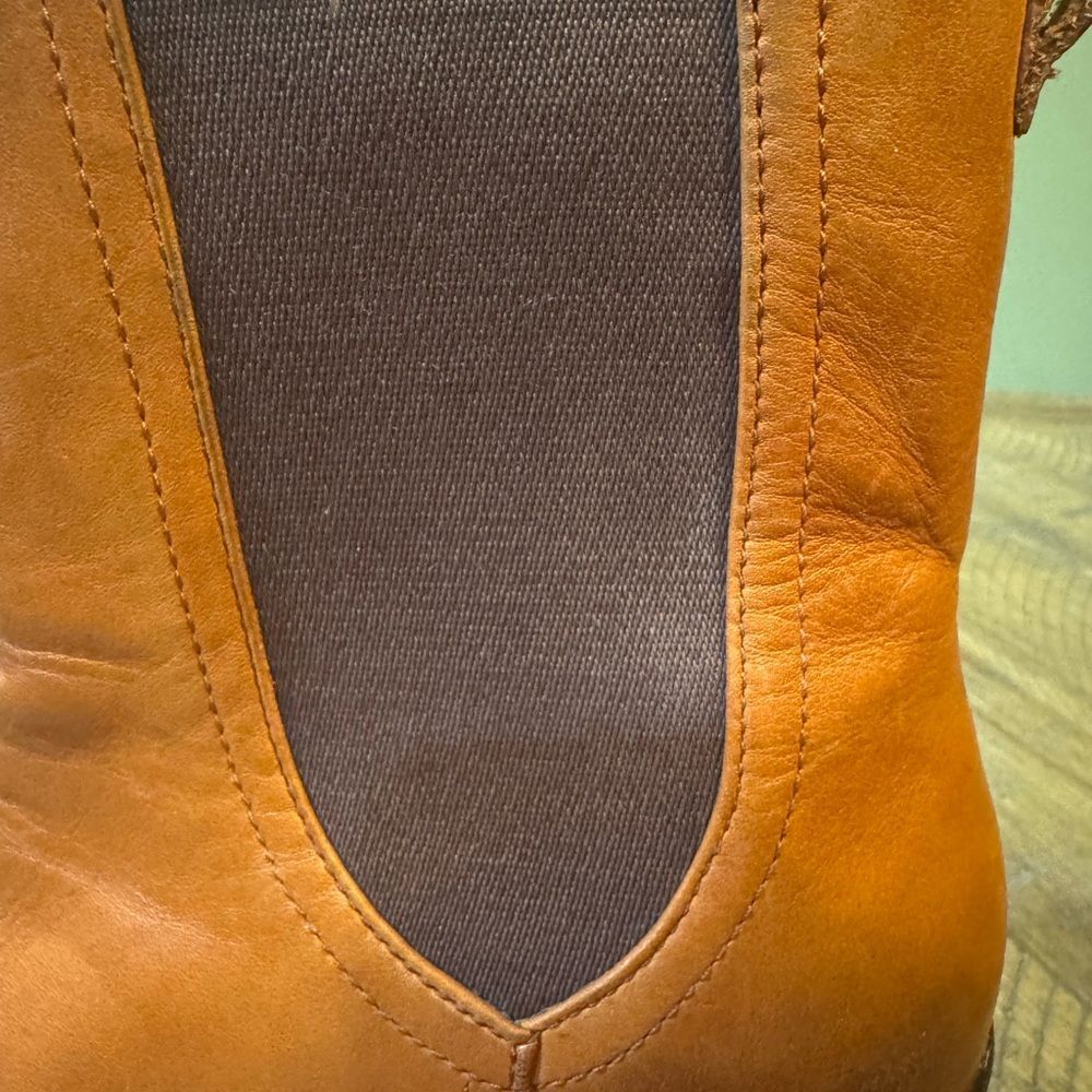 UGG Women’s Chestnut Dupre Leather Wedge Boots Size 7 - Picture 6 of 12